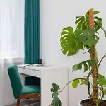 Bright Two-bedroom In Nowa Huta By Renters Lägenhet *