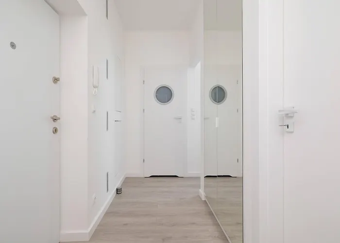 Διαμέρισμα Bright Two-bedroom In Nowa Huta By Renters