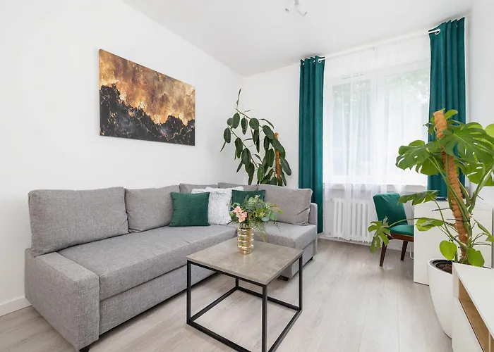 Bright Two-bedroom In Nowa Huta By Renters Διαμέρισμα *