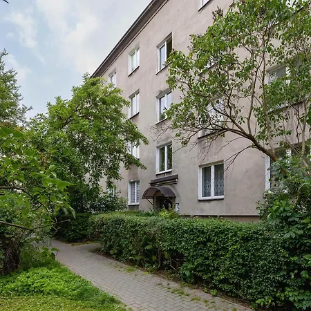 Bright Two-bedroom In Nowa Huta By Renters アパート クラクフ